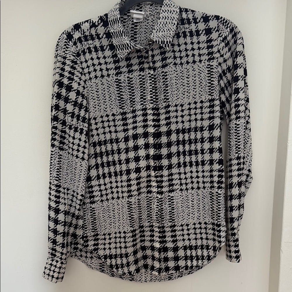 H&M Black and White Checkered Button Down Shirt